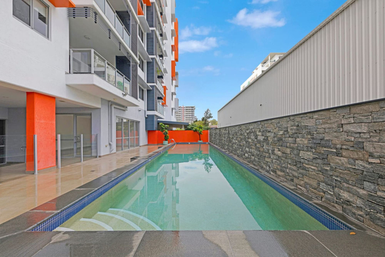 Room 5, Zen Coastline Pool - Balcony Dining - Seaview, Larrakeyah