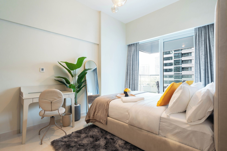 Room 4, KeyRock - Chic 2BR Escape with Pool, Dubai