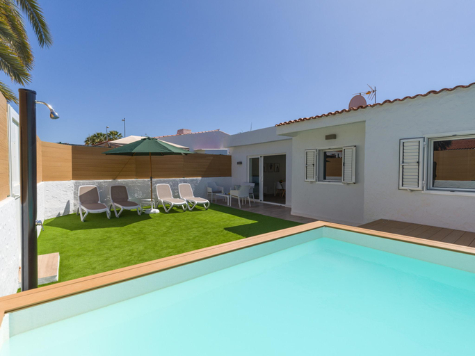 Sport & Beauty 5, Bungalow Near Yumbo & Playa del Ingles Beach, Las Palmas