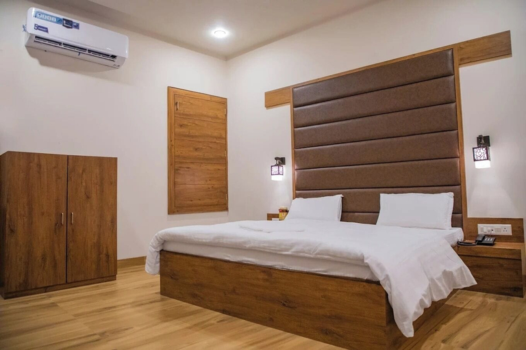Room 2, Shyam Inn, Mathura