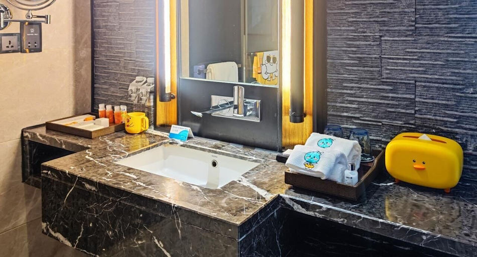 Room 2, Chongqing Ronghui Grand Hotel, Chongqing