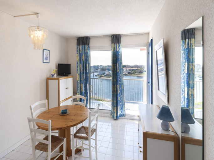 5, Apartment in Agde near Sandy Beach, Hérault