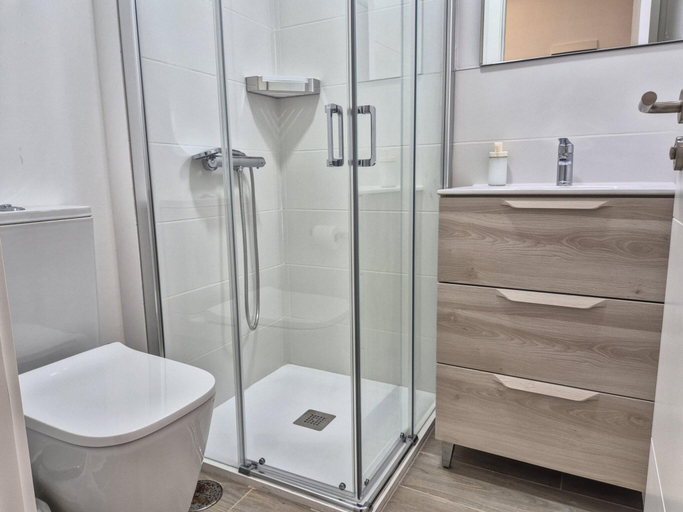 Bathroom 3, House on Playa de Las Canteras with Ocean Views, Las Palmas