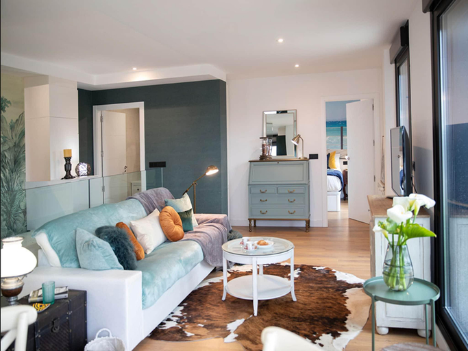 3, Villa in Sanxenxo with Pool Sea Views, Pontevedra