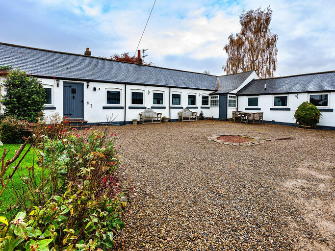 5, Bungalow in Mainsforth with Games Room, Durham