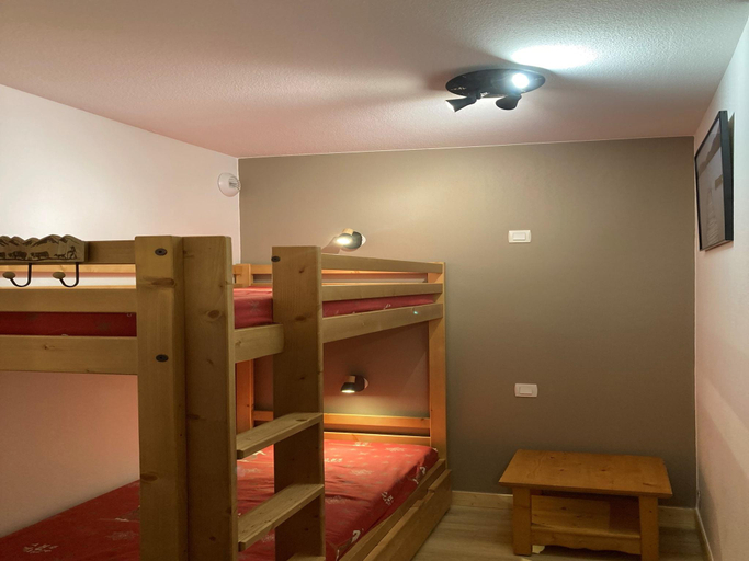 3, Alpine Apartment with Balcony, Hautes-Alpes