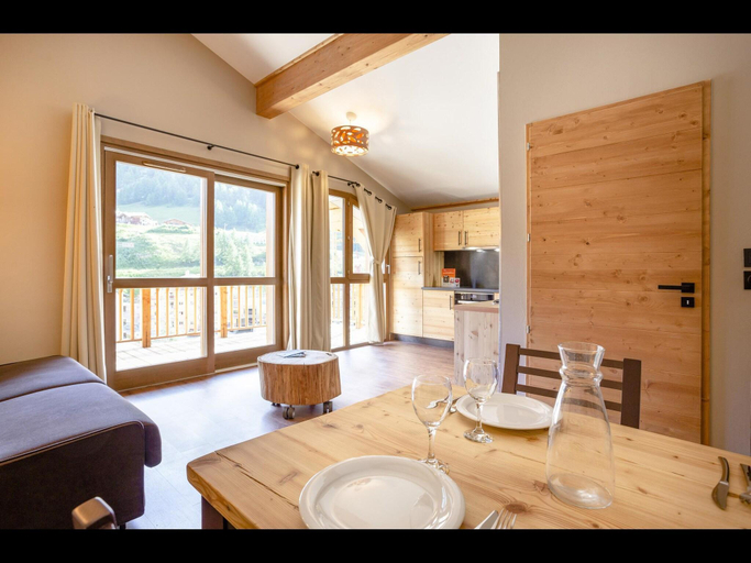 5, Apartment in France with Valley Views  Spa, Savoie