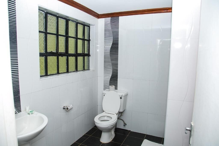 Bathroom 4, Thayu House, Limuru