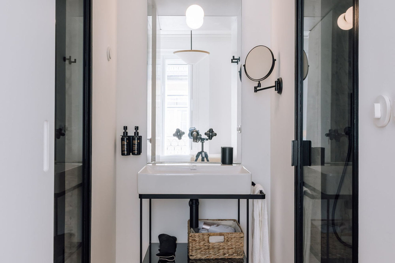 Bathroom 2, Ando Living - Flores 25 House, Lisbon