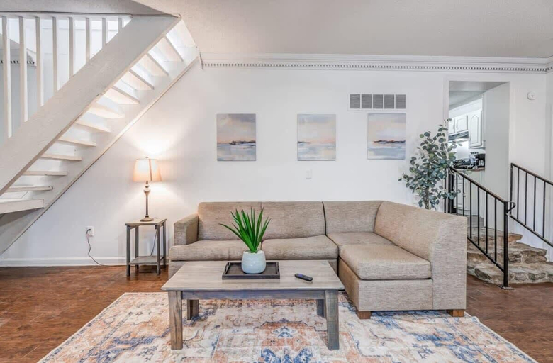 Living area 3, Parnassus Cottage, Shelby