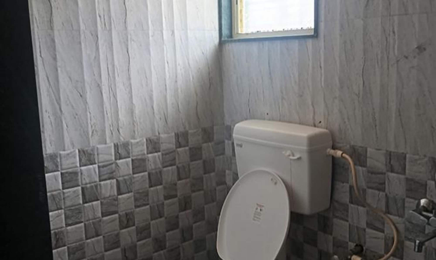 Bathroom 4, Fabhotel Arya Baner, Pune