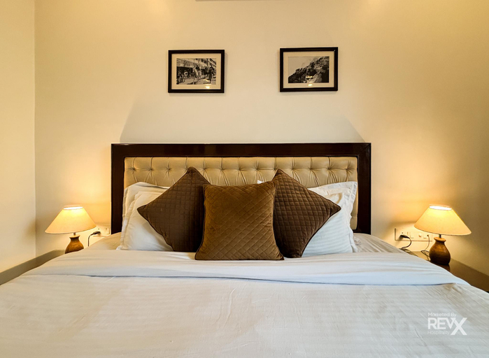 Bedroom 3, Hotel Sunny Cot - Free Mall Shuttle and Parking, Dehradun