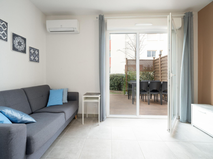 5, Cozy Villa Steps from the Beach, Hérault