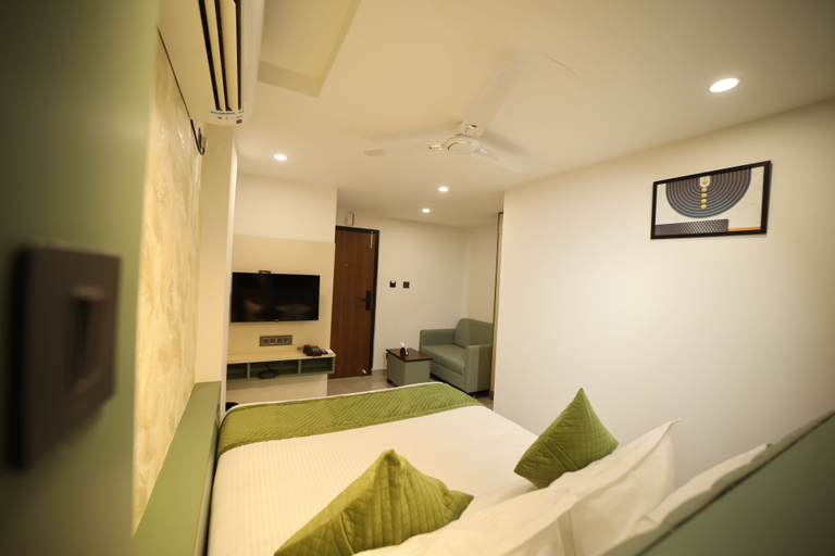 Room 3, Hotel Bilton Wilson Garden, Bangalore