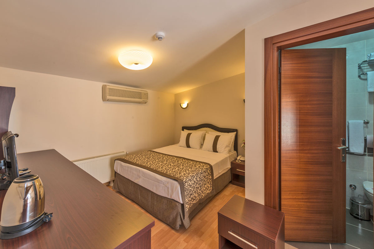 Bedroom 4, Taxim Hotel Marin, Beyoğlu