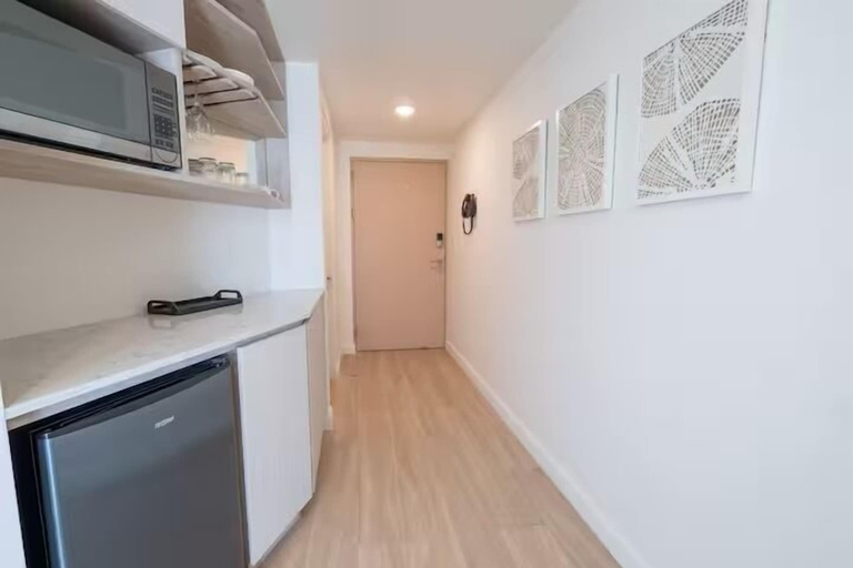 Room 5, Pacific Point 1106B, Garabito
