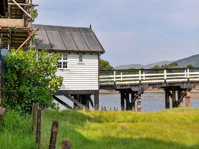 2, Cottage by Mawddach Trail with Stunning Views, Gwynedd