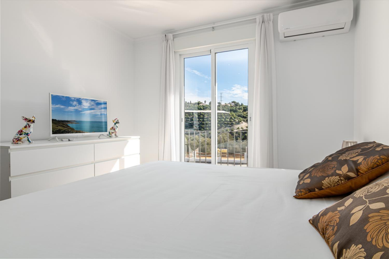 Bedroom 3, Los Nisperos, Málaga