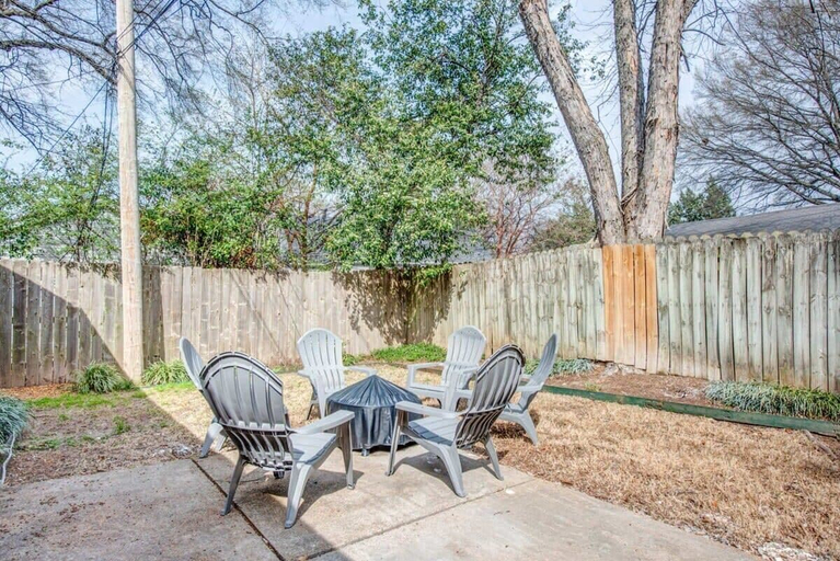 Terrace/patio 5, High Point Terrace Escape 6, Shelby