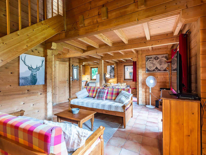 5, Chalet in Morillon with Heated Pool, Haute-Savoie