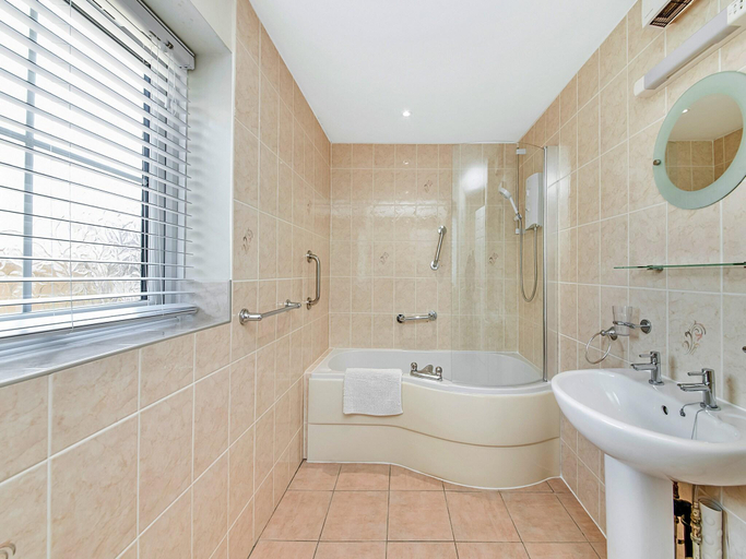 Bathroom, Cottage in Thirsk with Private Hot Tub, North Yorkshire