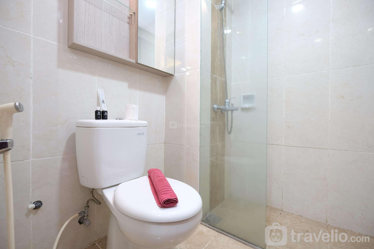 Bathroom 3, Comfort Studio @ Margonda Residence 2 By Travelio, Depok