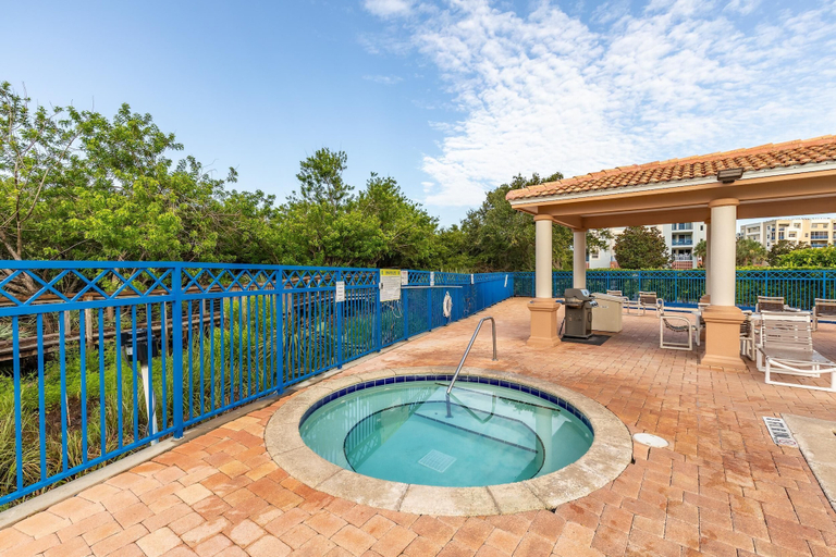 Outdoor spa tub 4, Oceanwalk 4-201, Volusia