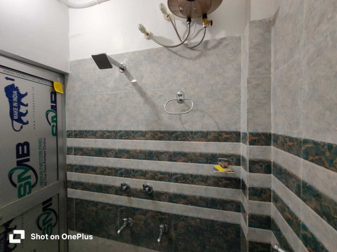 Bathroom, Rama Guest House, Faizabad