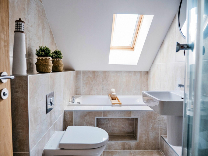 Bathroom 3, Apartment in Newquay near Surf Beaches, Cornwall