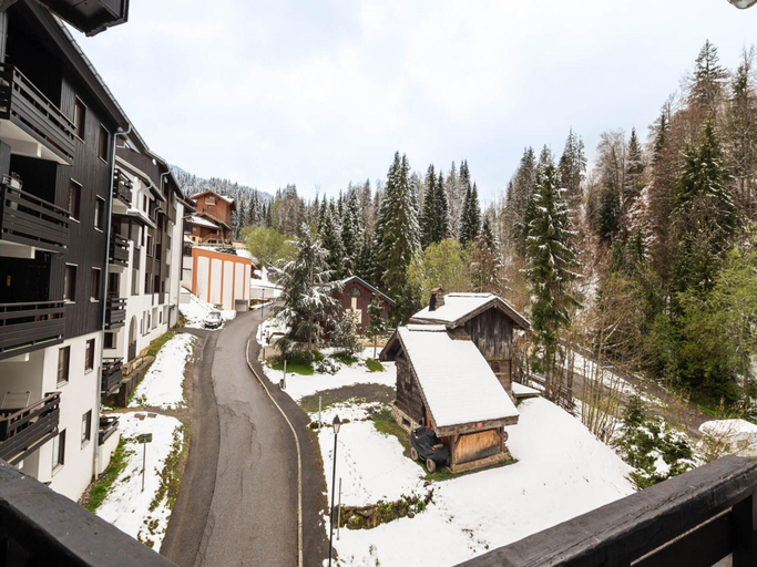2, Apartment in Morillon Near Ski Resort, Haute-Savoie