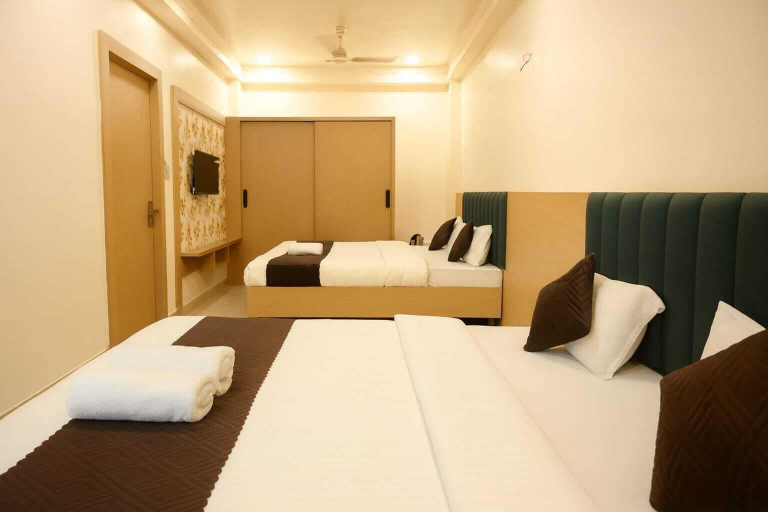 Room 5, Hari Niwaas Guest House by VM Stays, Varanasi