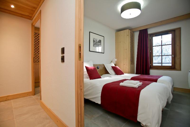 Bedroom 3, Residence Prestige Odalys Les Fermes de Chatel, Haute-Savoie