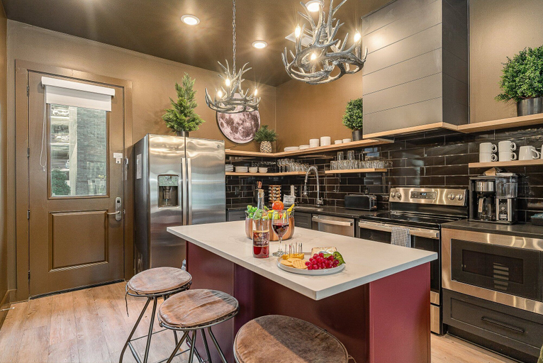 Interior 5, Luxe-rooftop Echo-private Deck-4 Mins Broadway, Davidson