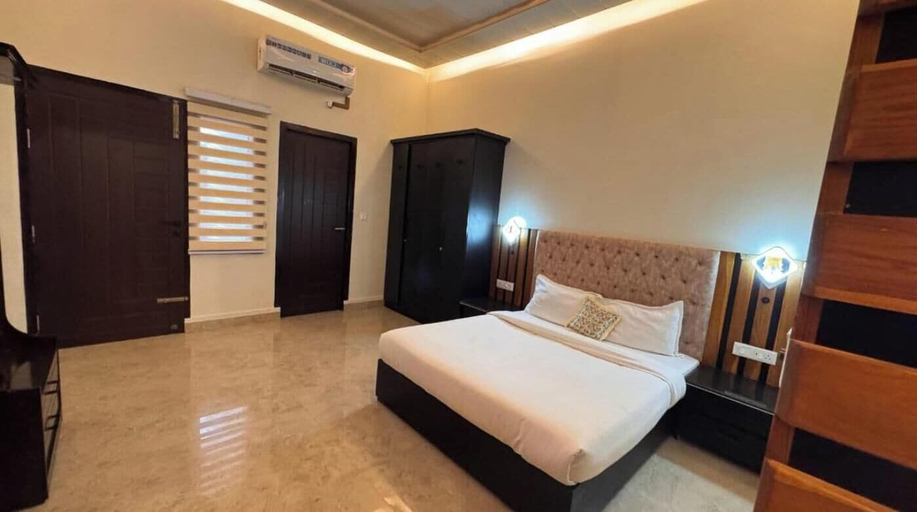 Room 3, Lakes Nine, Nainital