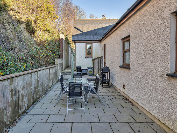 3, Cottage by Cardigan Bay with Hot Tub, Ceredigion