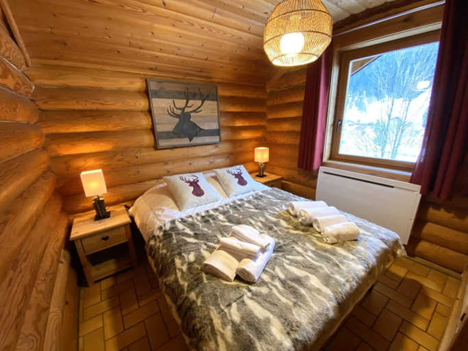 4, Chalet in La Bresse with Hot Tub Mountain Views, Vosges