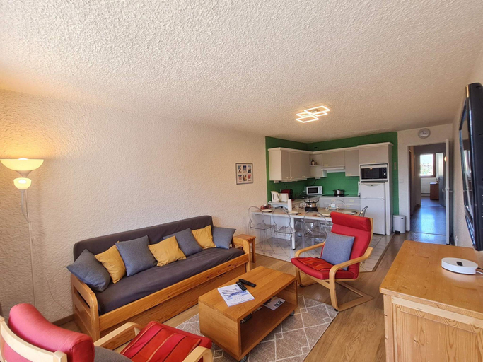 5, Apartment with Full Amenities, Isère