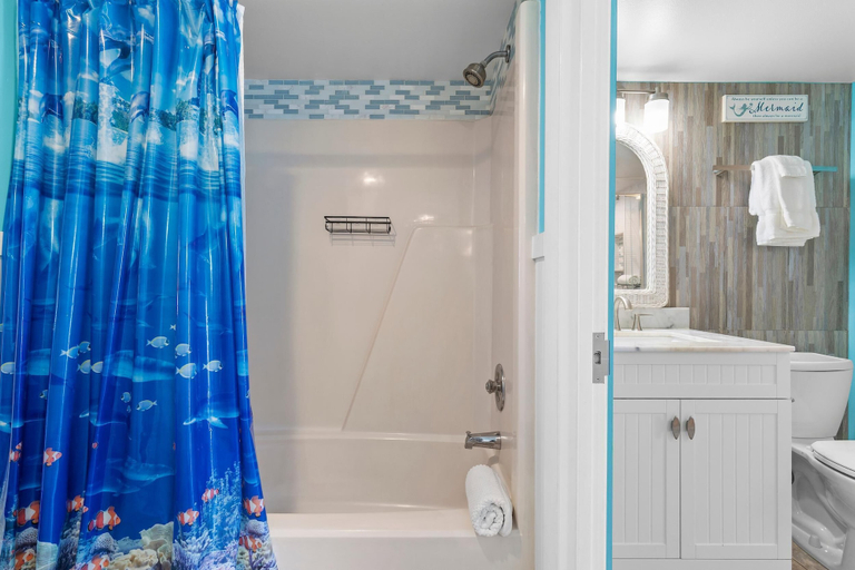 Bathroom 4, Oceania Plaza 808, Volusia