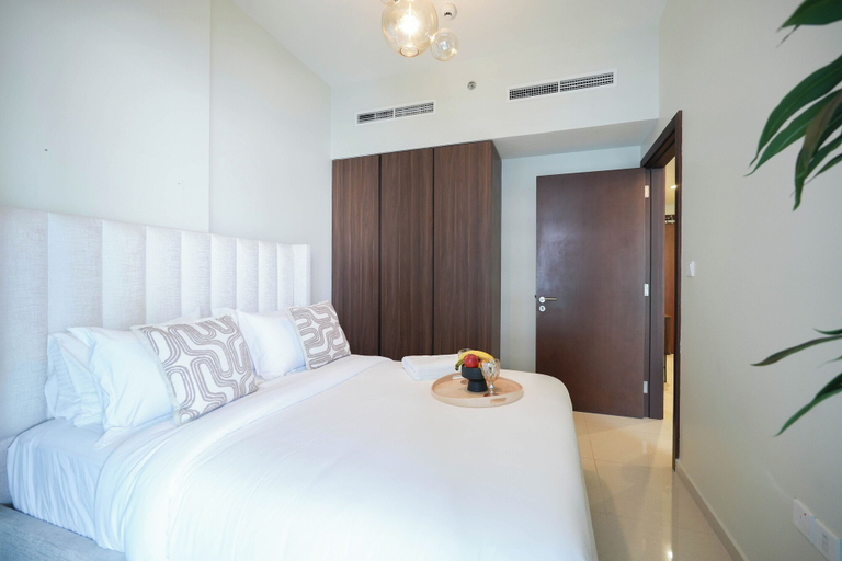 Room 5, KeyRock - Chic 2BR Escape with Pool, Dubai