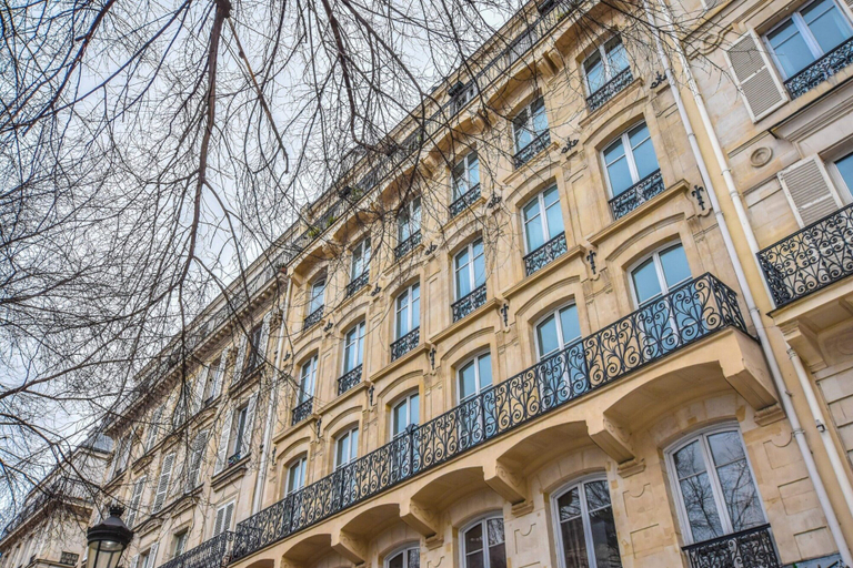 Exterior detail, Elegant Apartment - 3br/8p - Gare de L'est, Paris