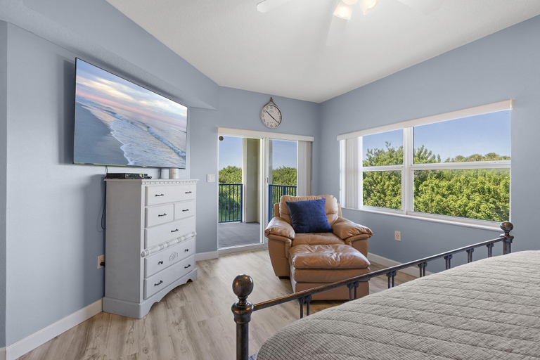 Room 2, Oceanwalk 4-201, Volusia