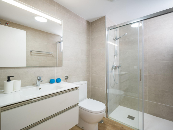 Bathroom 3, Apartment in Las Canteras near the Beach, Las Palmas
