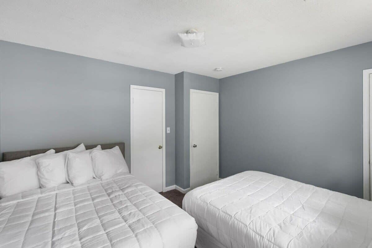 Room 3, 32nd Norwood Nest, Jefferson