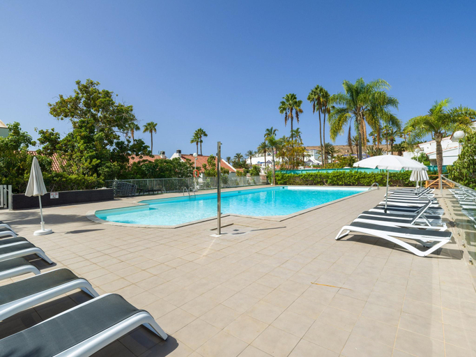 5, Apartment in Pasito Blanco near Private Beach, Las Palmas