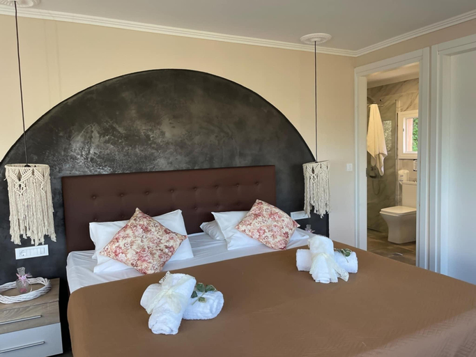 3, Villa in Alykes with Private Pool Sea Views, Ionian Islands