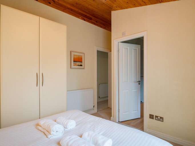 3, Lodge on Rame Peninsula near Freathy Beach, Cornwall