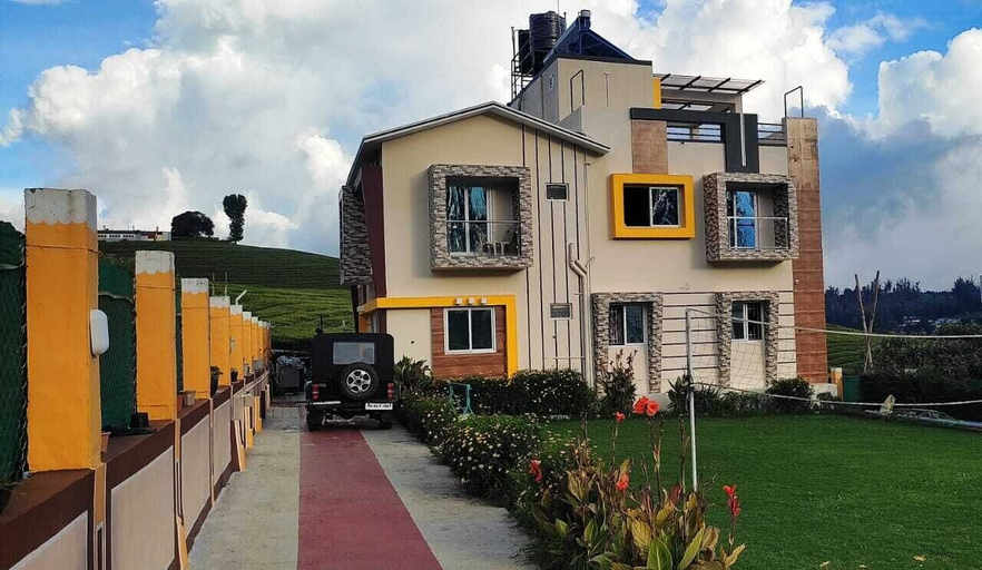 Exterior & Views