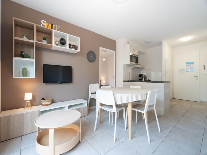 5, Sunny Villa Retreat by the Sea, Hérault