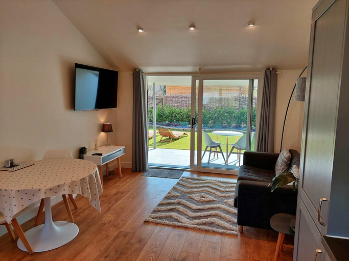5, Cottage in Devon with Hot Tub Dartmoor Views, Devon