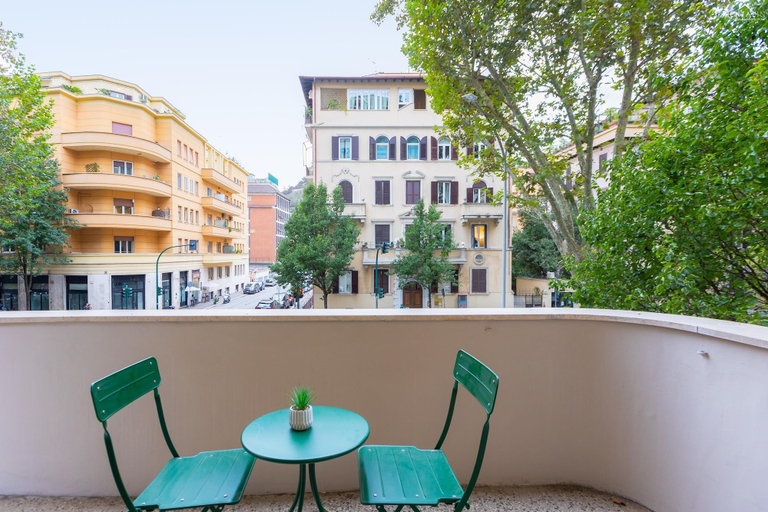 Balcony 2, Rental in Rome Clodia 5 Apartment, Roma